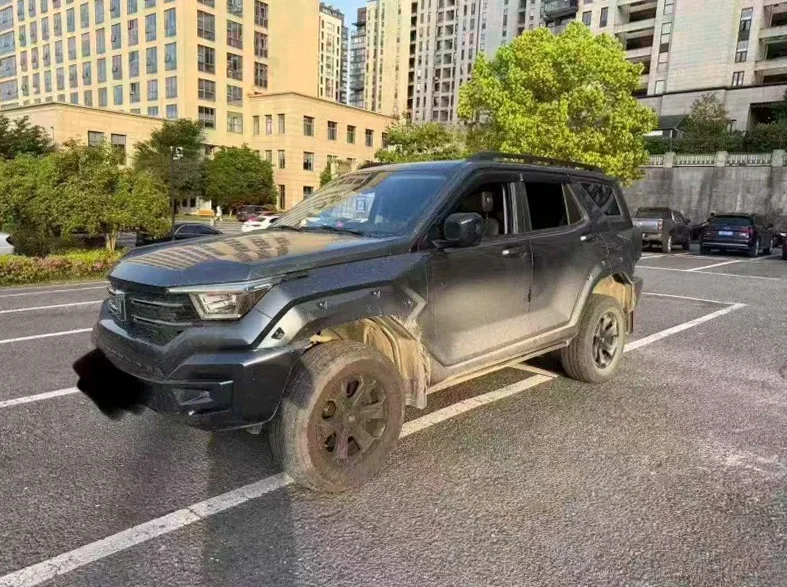 长城汽车坦克 正面外观二