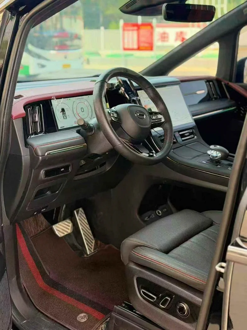 传祺M8 后面外观三