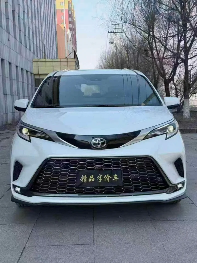 25年丰田格瑞维亚2.5油电混合四驱高配