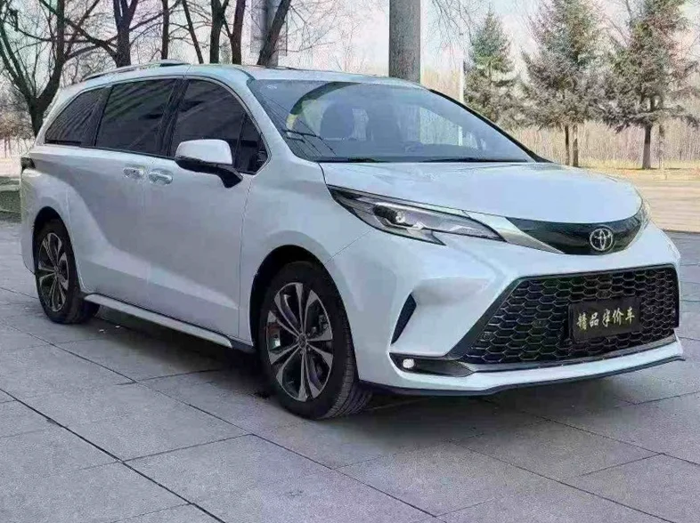 丰田格瑞维亚 正面外观二