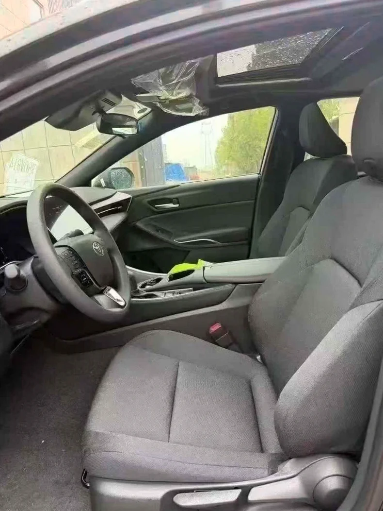 丰田亚洲龙 后面外观一