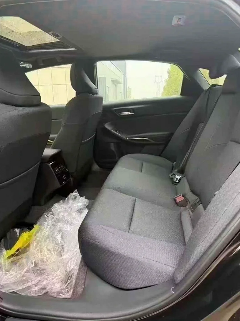 丰田亚洲龙 后面外观二