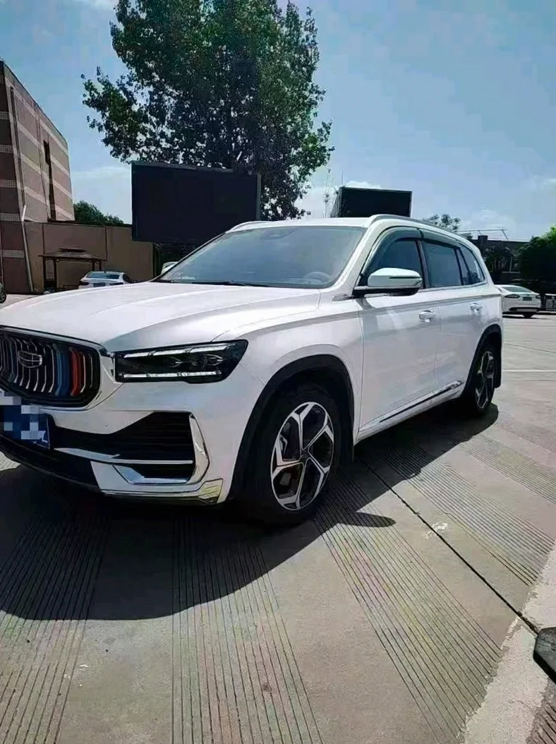 吉利星越 正面外观二