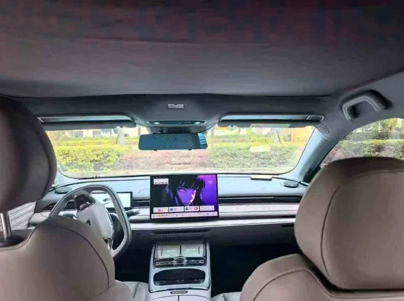 吉利银河 驾驶室