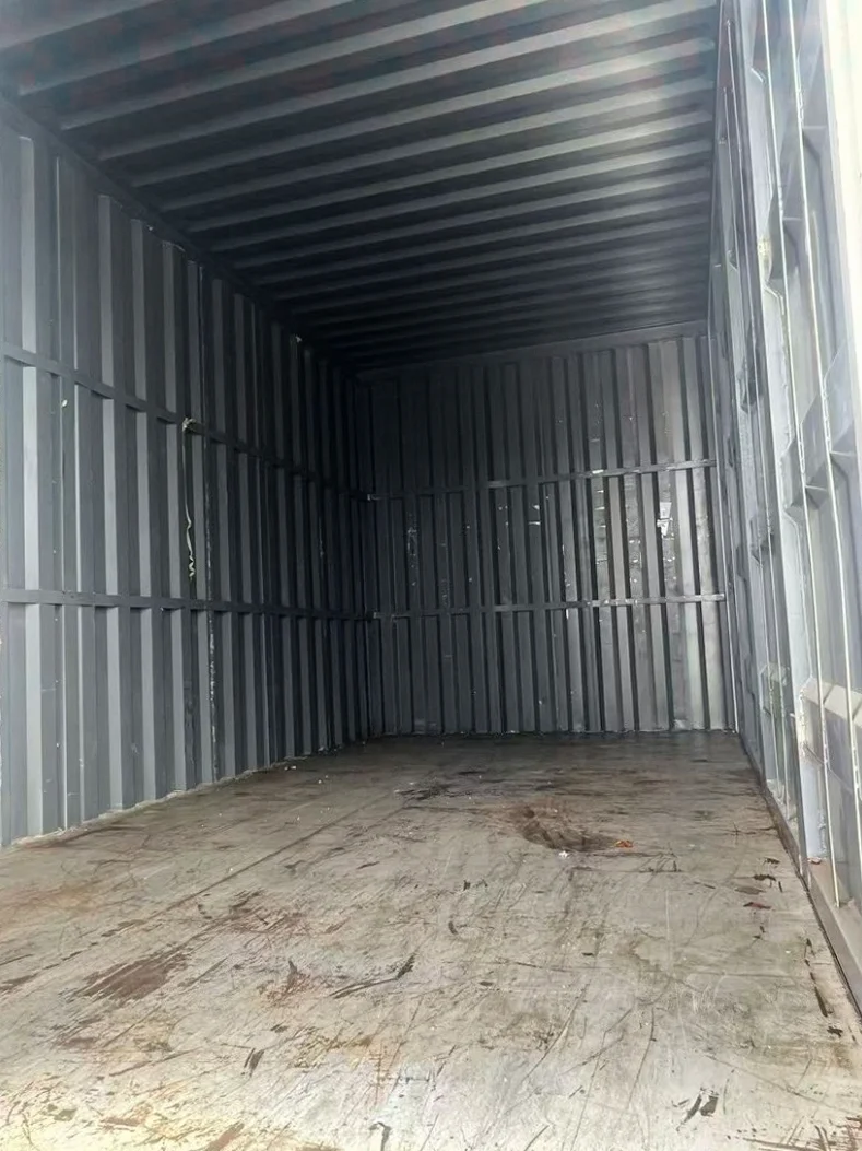 解放箱货J6 内饰后排