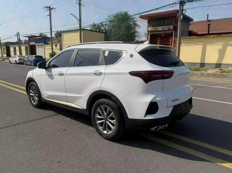 奇瑞捷途 内饰前排