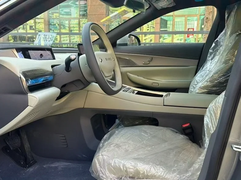 奇瑞星途 后面外观一