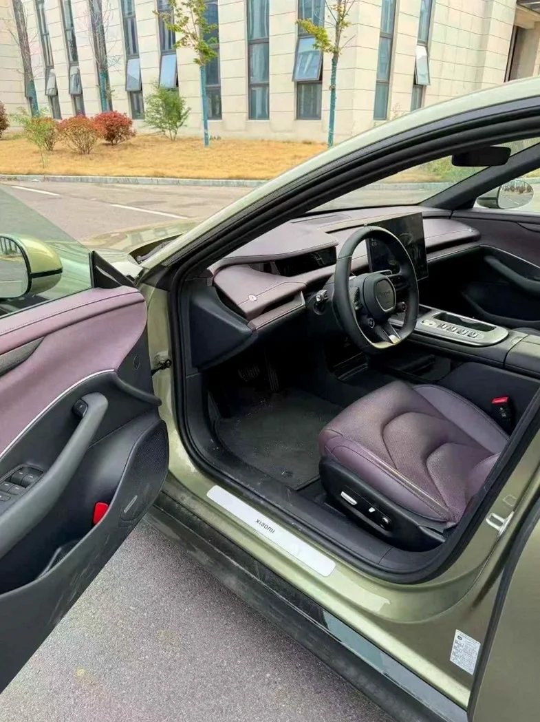 小米SU7 后面外观三