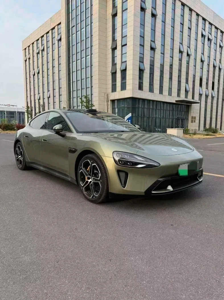 小米SU7 正面外观二