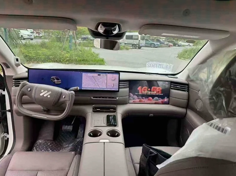 智己LS6 后面外观二