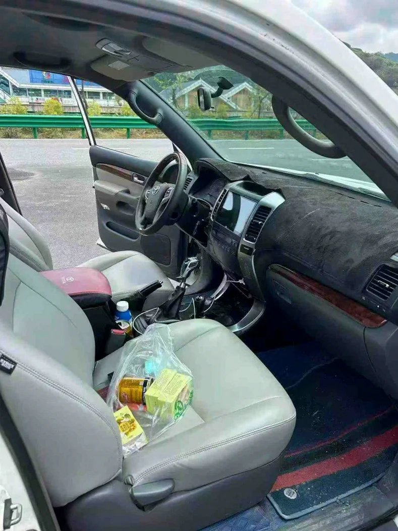 丰田普拉多 后面外观二