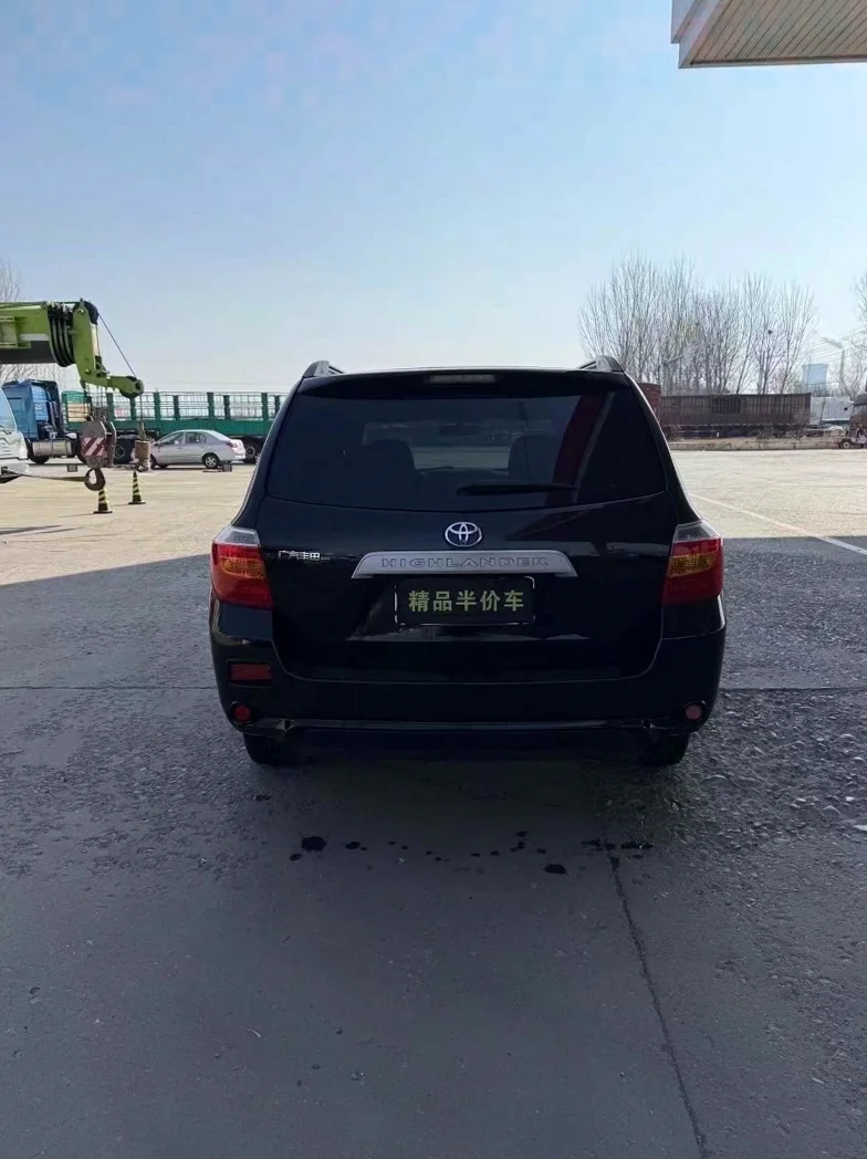 丰田汉兰达 驾驶室