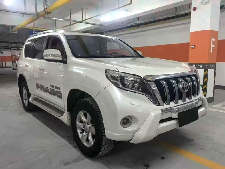 丰田普拉多 正面外观三