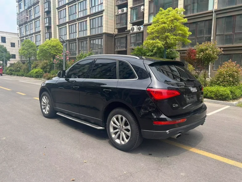 奥迪Q3 内饰后排