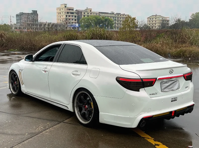 丰田锐志 内饰前排