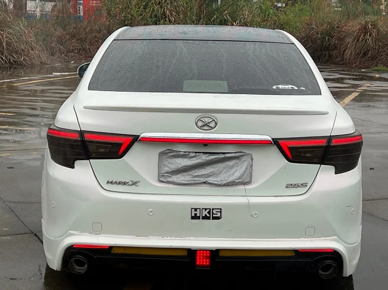 丰田锐志 内饰后排