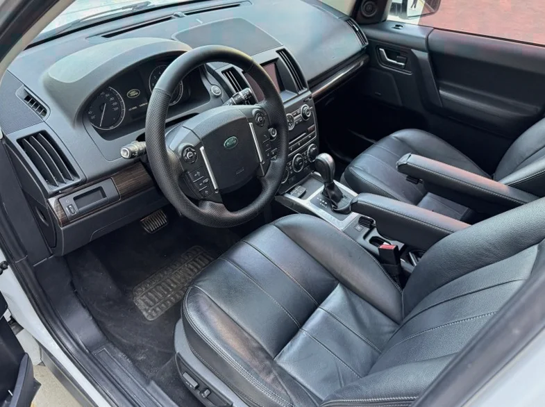 路虎发现神行 后面外观三