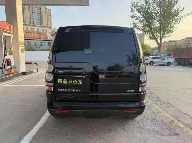 路虎发现 驾驶室