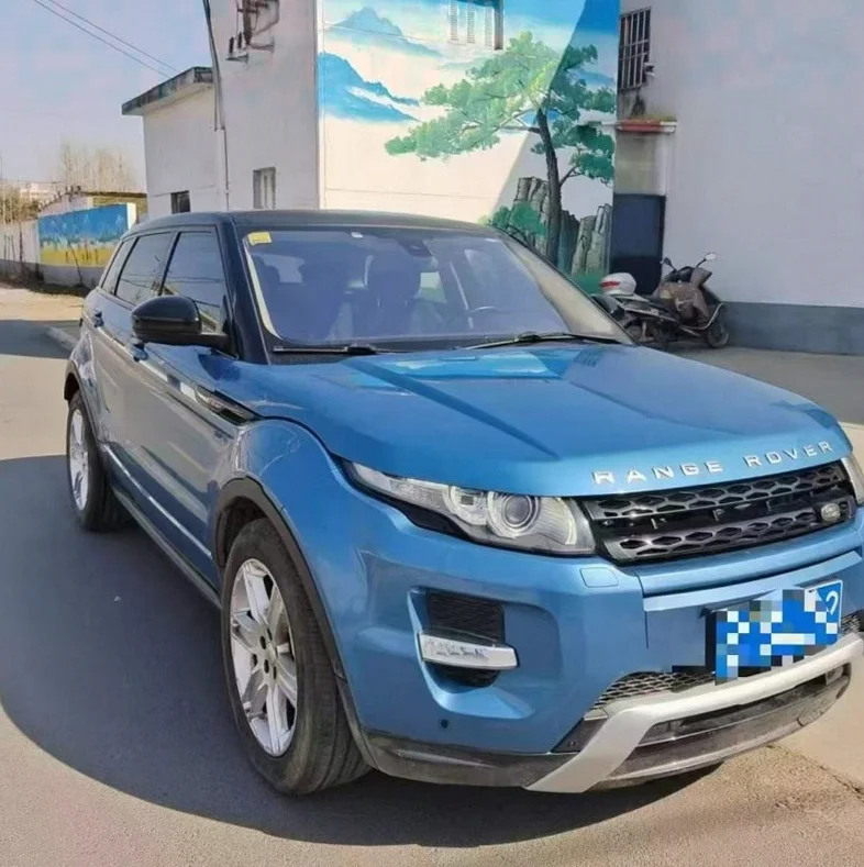 路虎极光 正面外观三