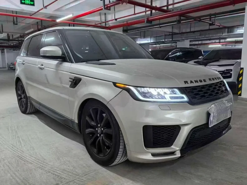 路虎揽胜运动 正面外观二