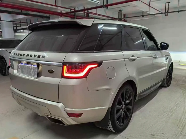 路虎揽胜运动 驾驶室