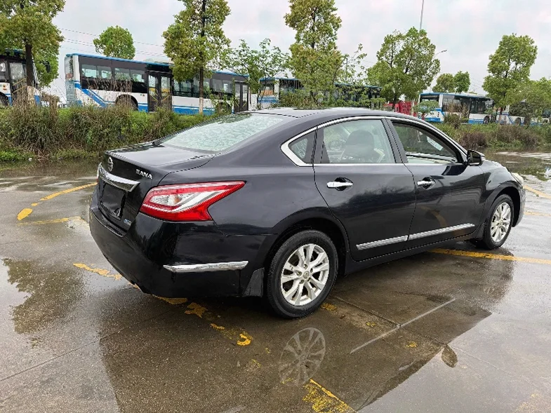 日产天籁 驾驶室