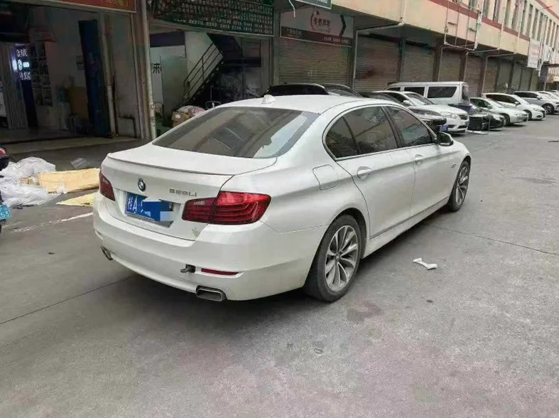 宝马5系 内饰后排