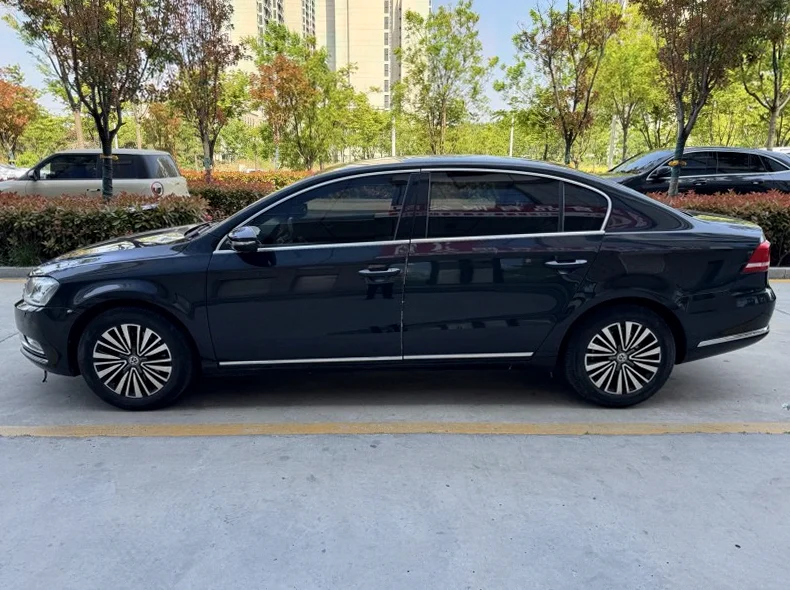 大众迈腾 后面外观二