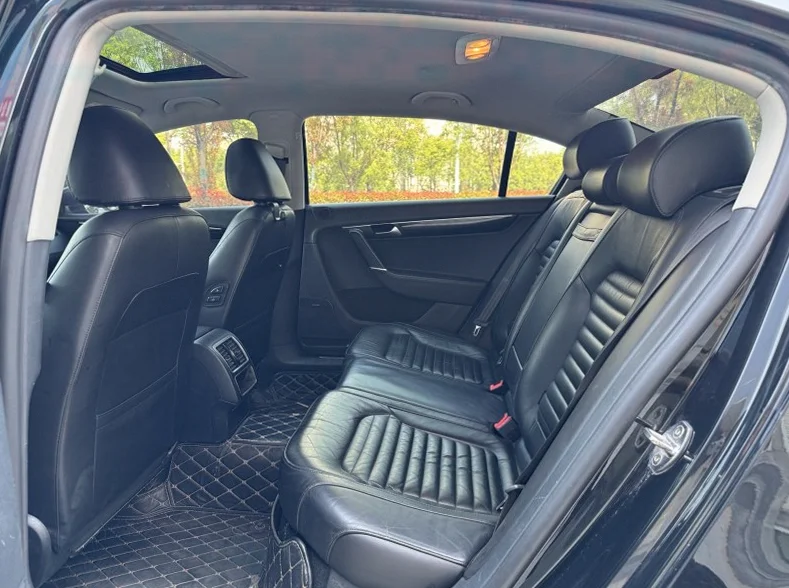 大众迈腾 内饰前排