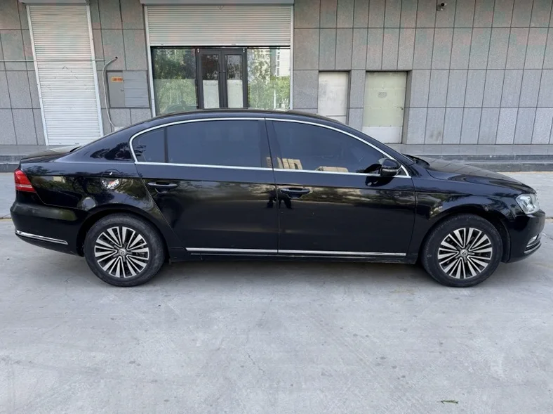 大众迈腾 后面外观一