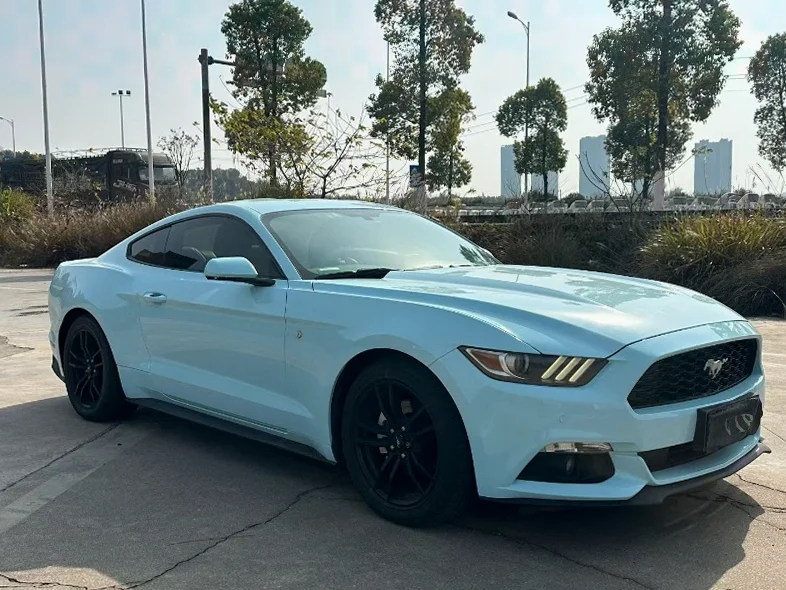 福特野马 正面外观三