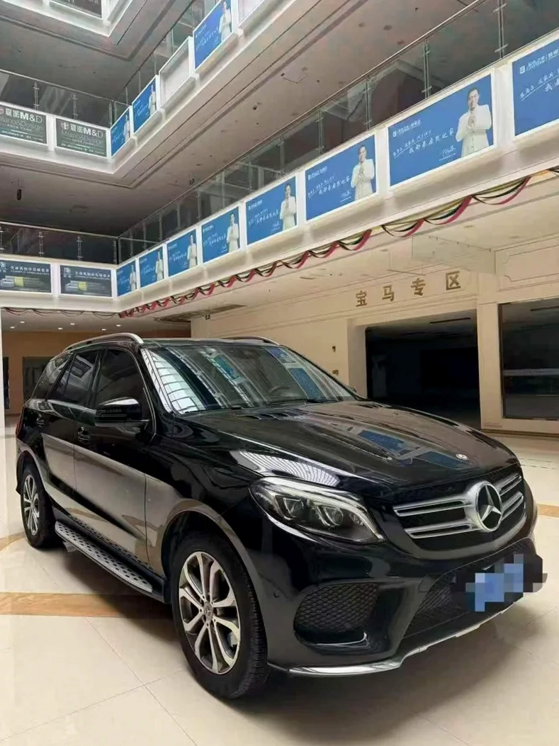 奔驰GLE 正面外观二