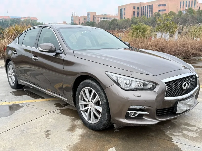 英菲尼迪Q50L 正面外观二