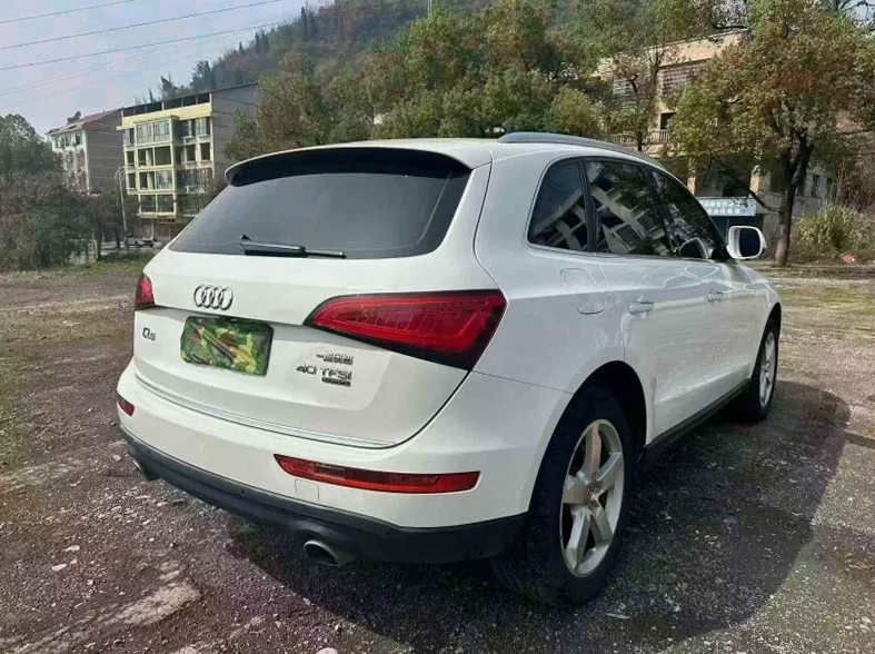 奥迪Q5 内饰后排