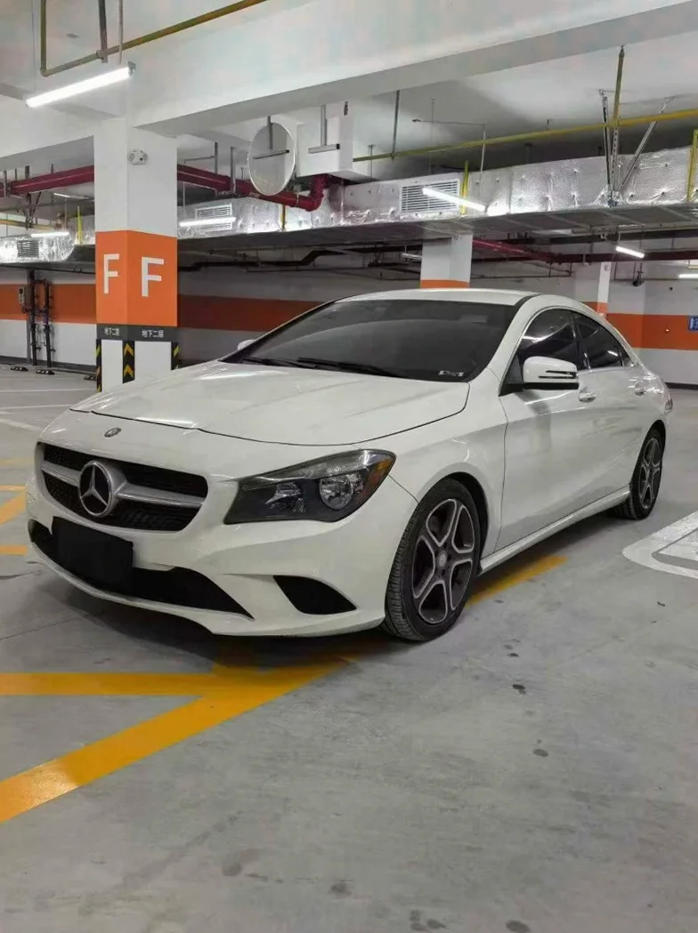 奔驰CLA 正面外观三