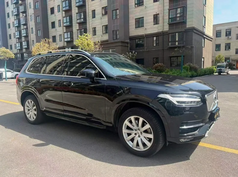 沃尔沃XC90 正面外观三
