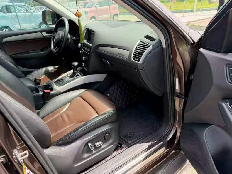 奥迪Q5 后面外观三