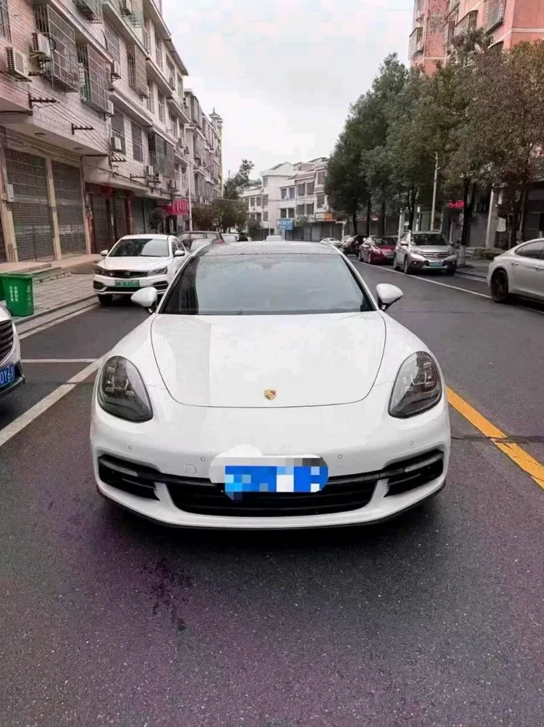 18年保时捷帕拉梅拉 行政加长版