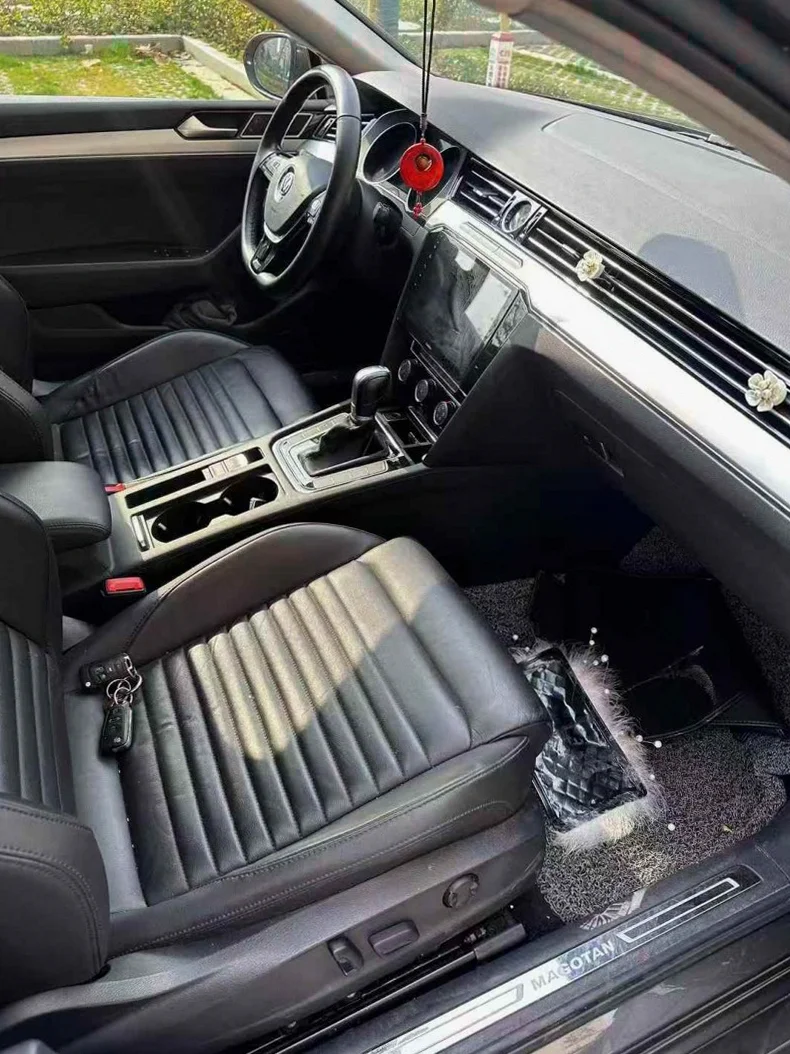 大众迈腾 后面外观三