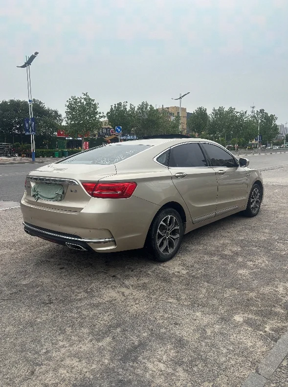 吉利博瑞 内饰后排