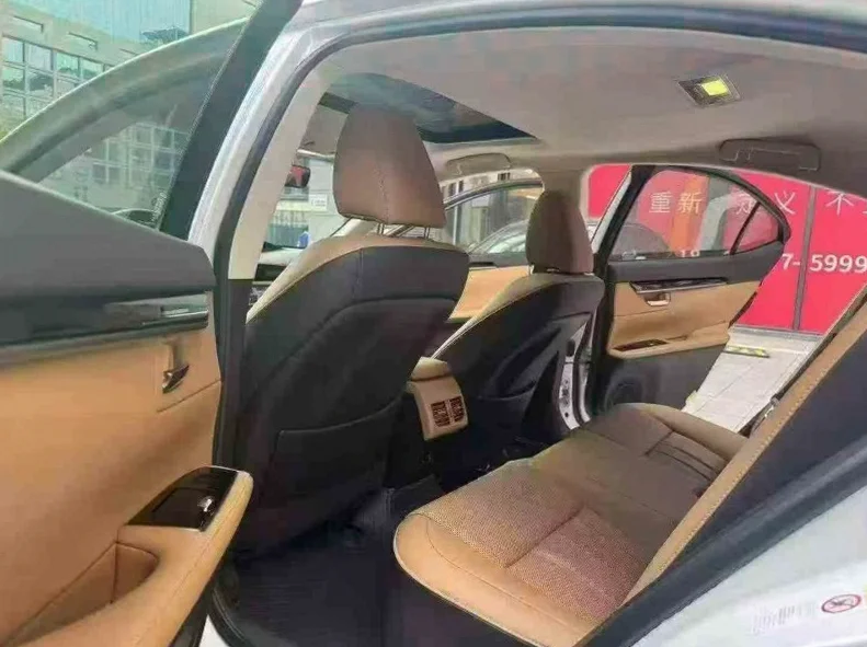 雷克萨斯ES 后面外观二