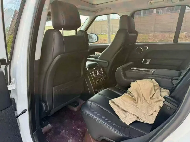 路虎揽胜行政 后面外观三