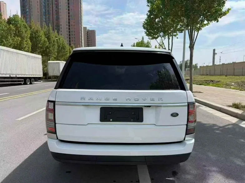 路虎揽胜行政 驾驶室