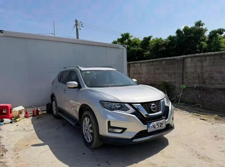 日产奇骏 正面外观二