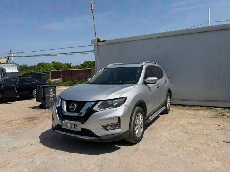 日产奇骏 正面外观三