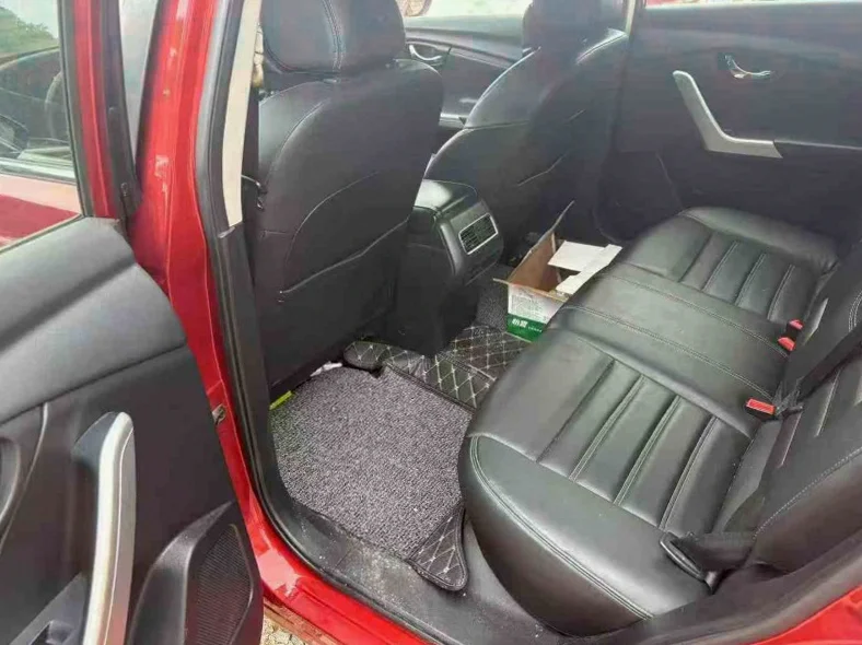 启辰T90 后面外观一