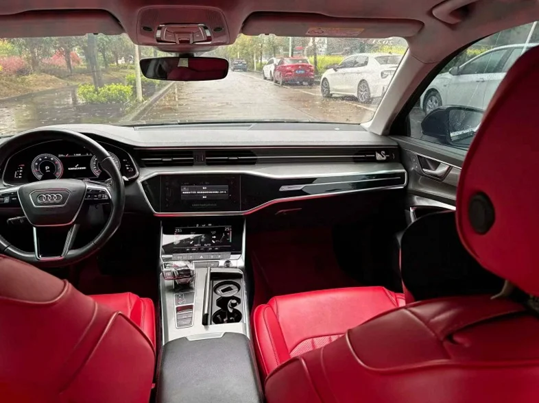 奥迪A6L 后面外观一