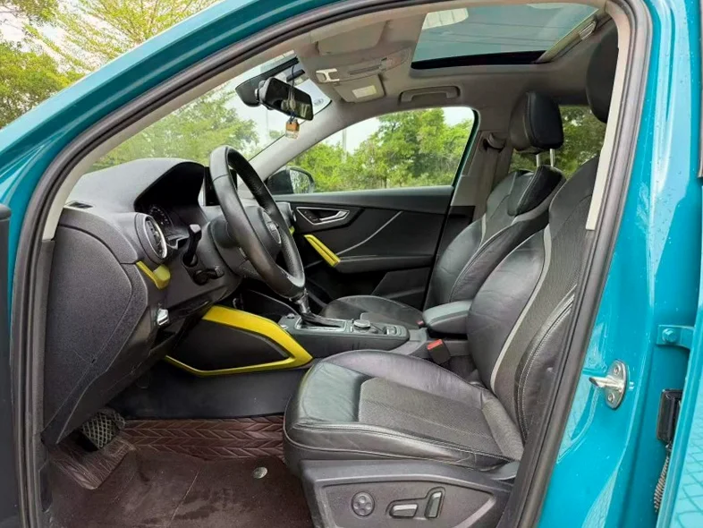 奥迪Q2 后面外观一