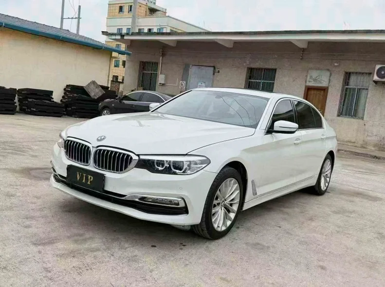 宝马5系 正面外观三