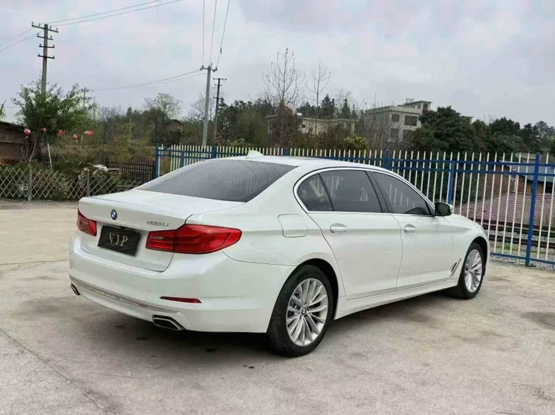 宝马5系 内饰后排